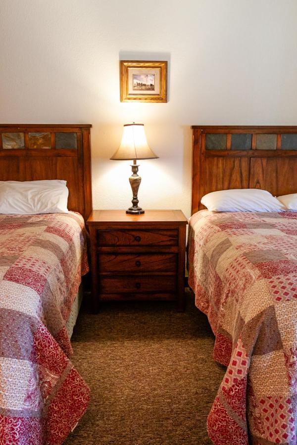 Circle R Motel East Glacier Park Village Exterior foto