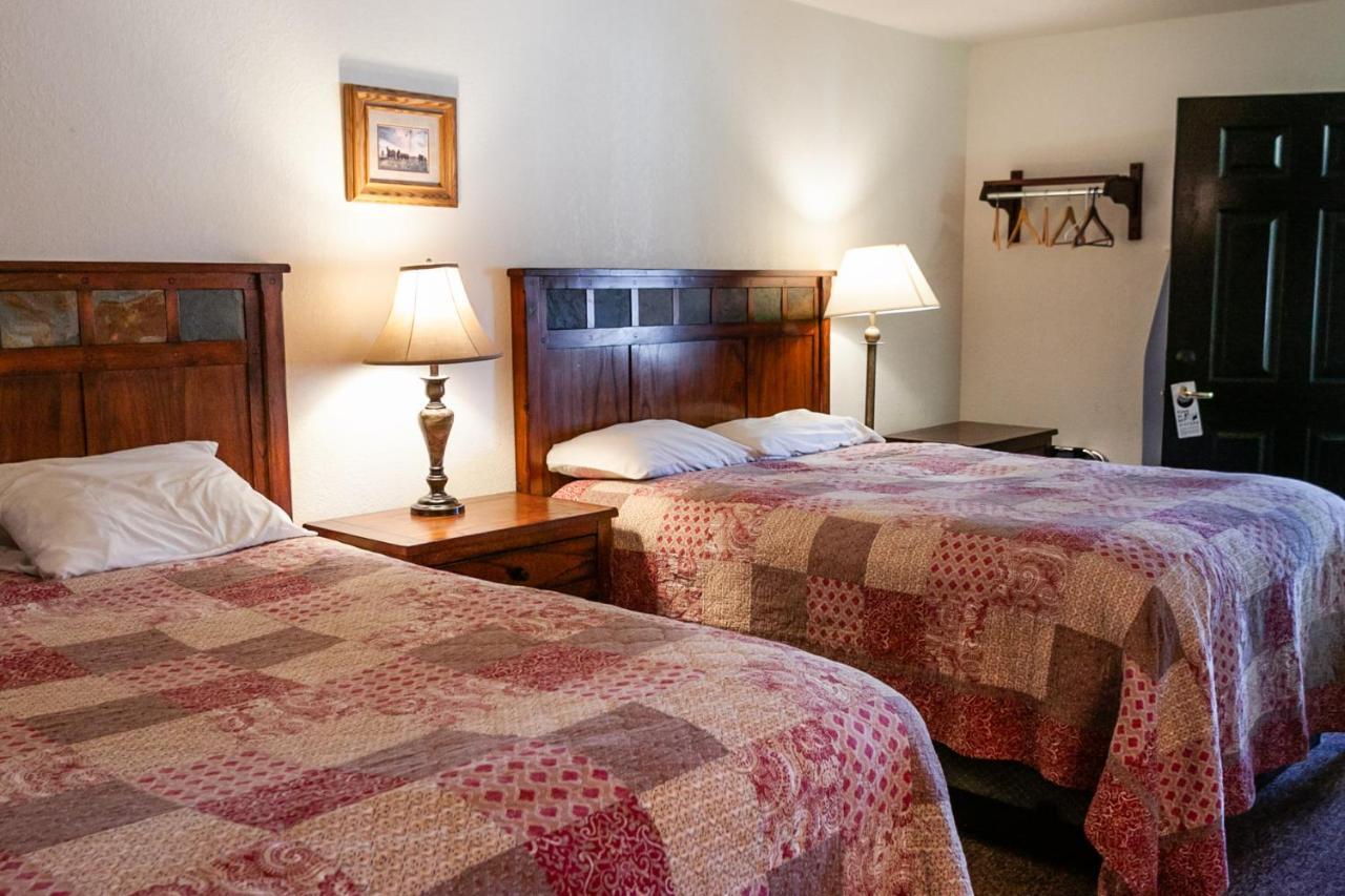 Circle R Motel East Glacier Park Village Zimmer foto